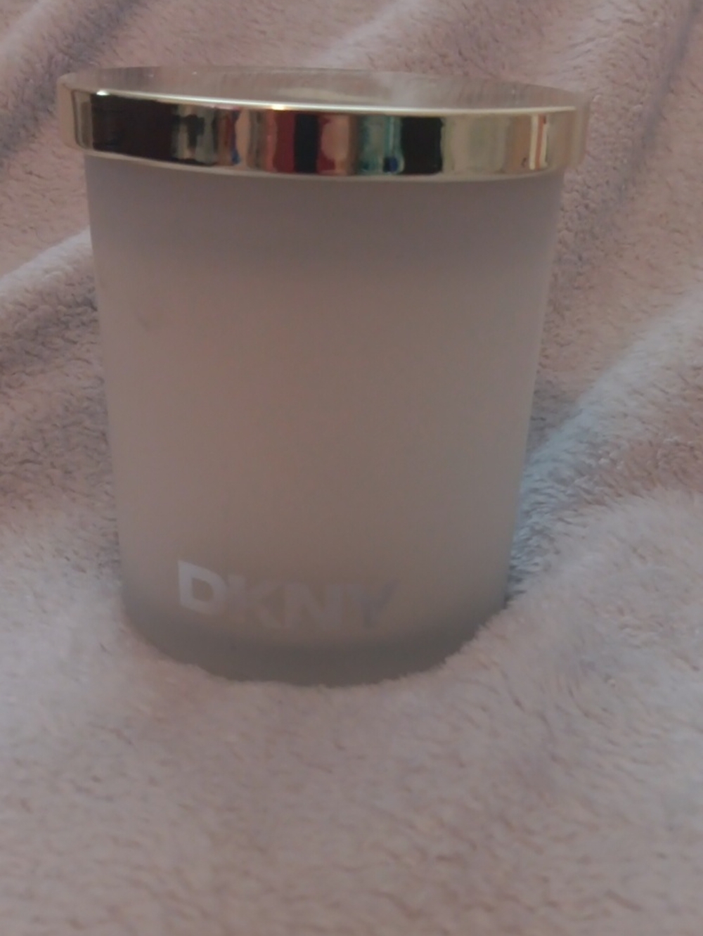 Dkny Frosted White Candle with Gold Lid - Nwot